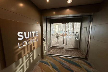 Suite Lounge